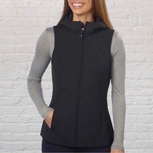 85. GERRY OUTDOOR APPAREL - Black Hooded Vest - Ladies size Medium
